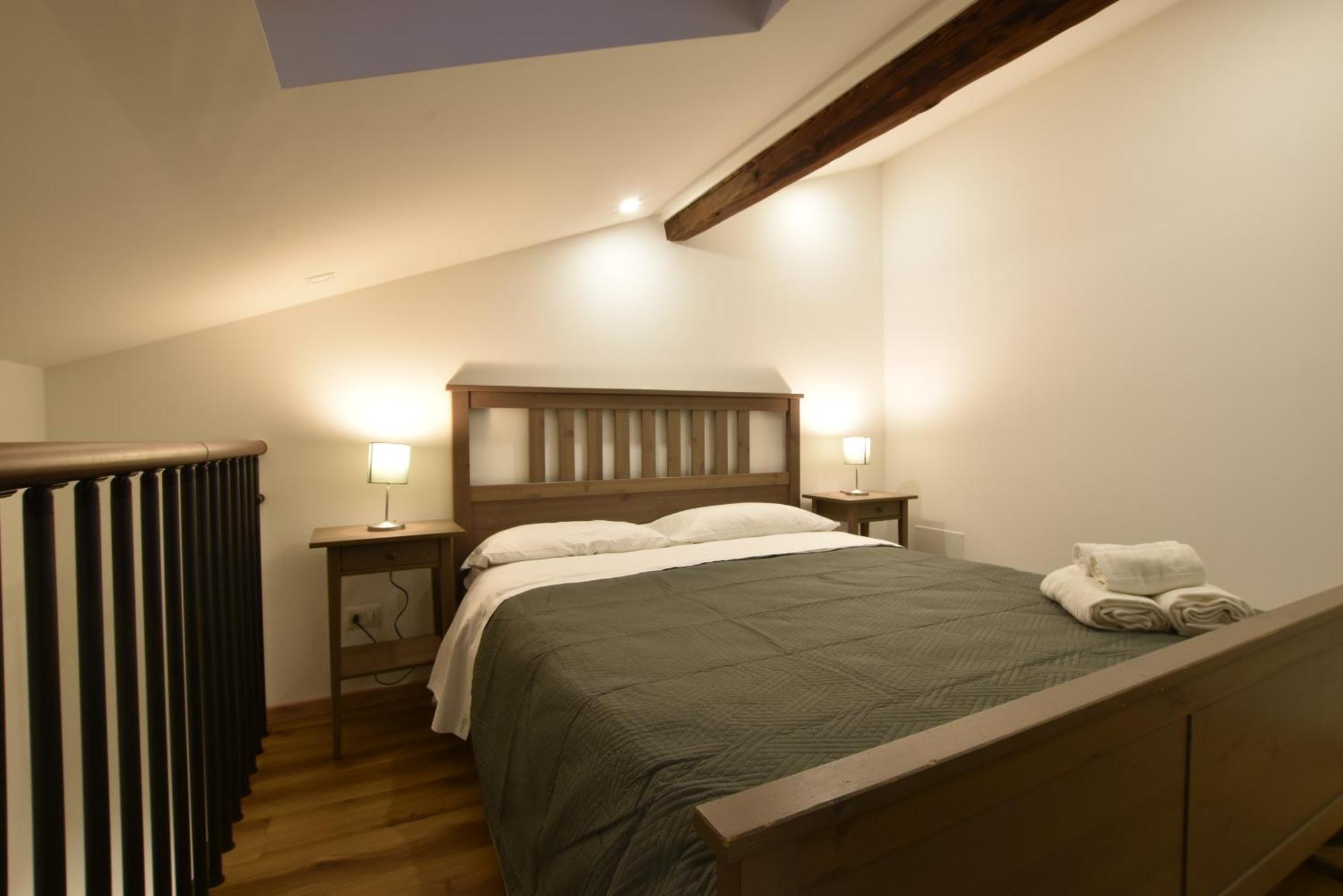 XX Miglia Rooms & Apartments Катания Экстерьер фото