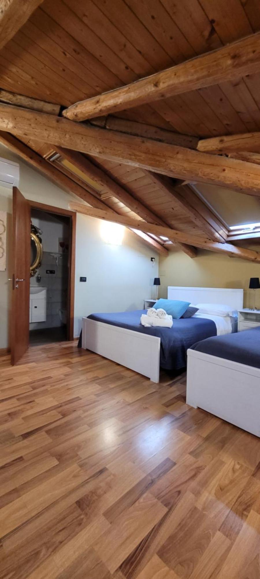 XX Miglia Rooms & Apartments Катания Экстерьер фото