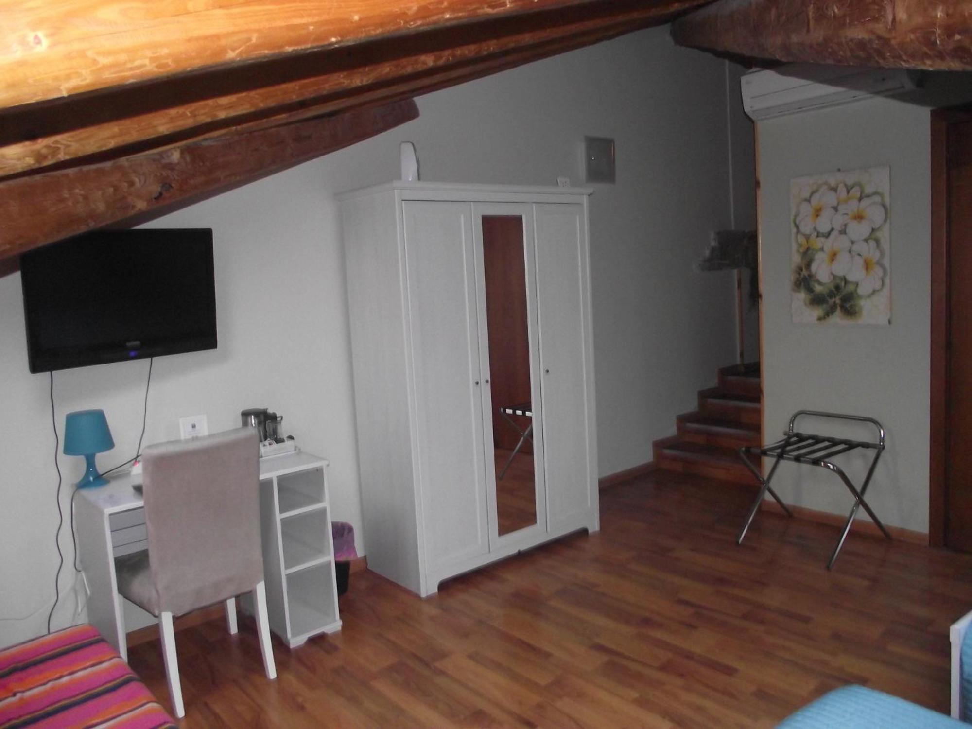 XX Miglia Rooms & Apartments Катания Экстерьер фото
